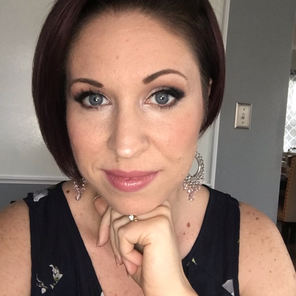 Meet your Posher, Michelle - Picture 4 of 5